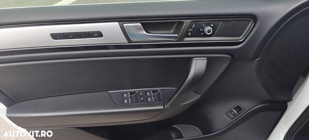 Volkswagen Touareg - 8