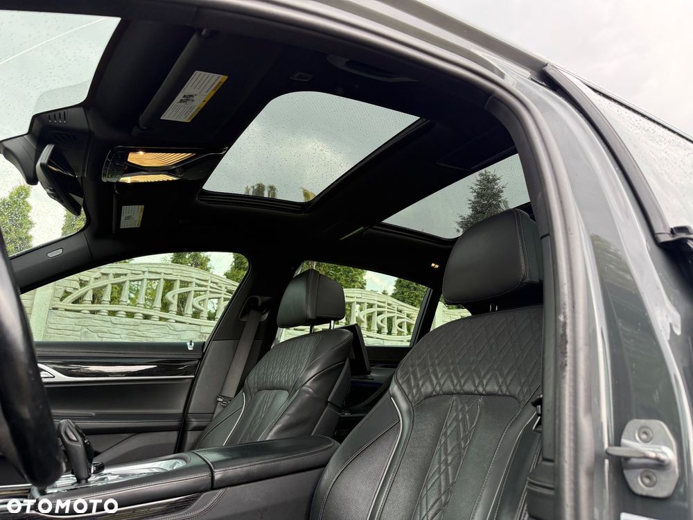 BMW Seria 7 750Li - 10