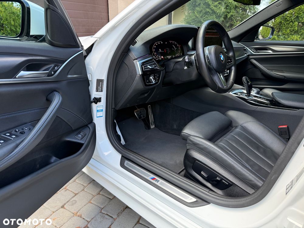 BMW Seria 5 530i GPF M Sport sport - 13