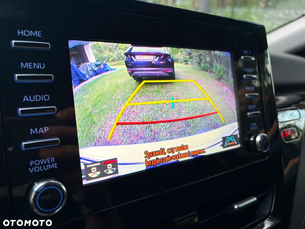 Toyota Camry 2.5 Hybrid Comfort CVT - 24