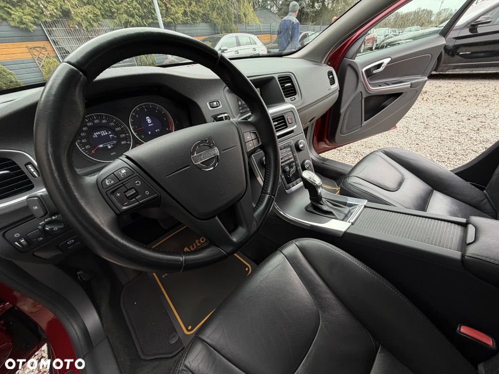 Volvo S60 D4 Geartronic Summum - 17