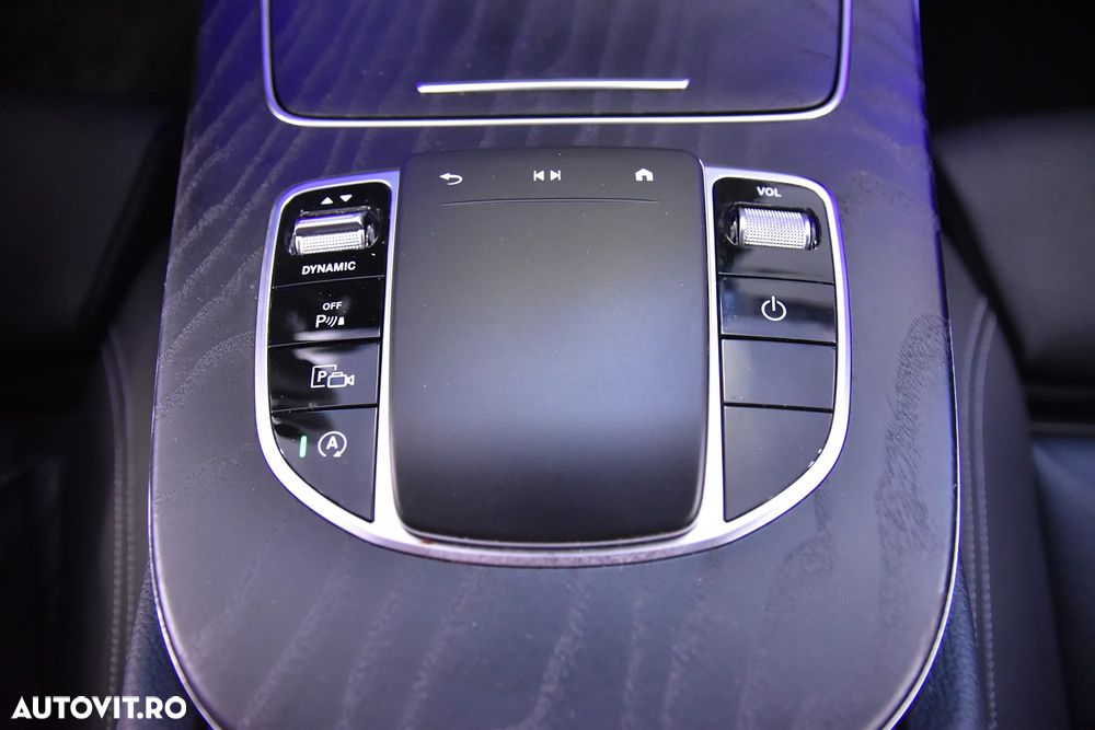 Mercedes-Benz E - 18