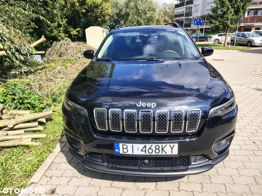 Jeep Cherokee - 4