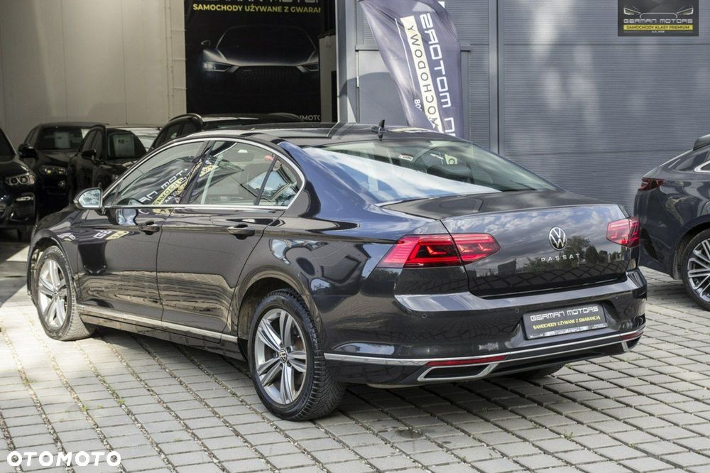 Volkswagen Passat - 14
