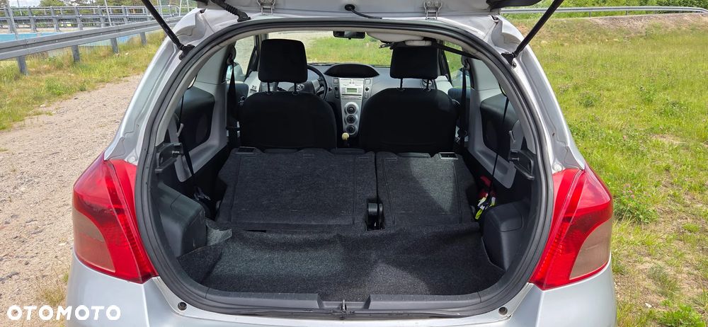 Toyota Yaris 1.4 D-4D Sol - 16