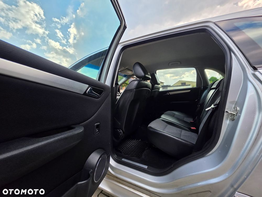 Mercedes-Benz Klasa B 180 CDI Special Edition - 19