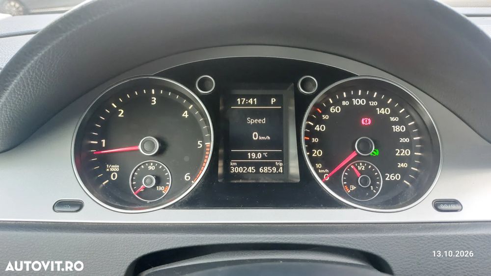 Volkswagen Passat - 13
