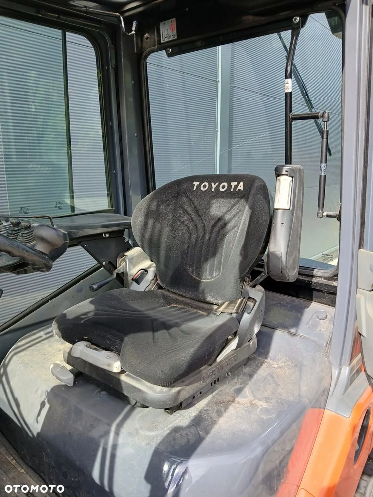 Toyota 02-8FDF30 - 8