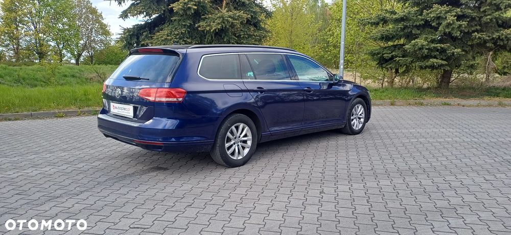 Volkswagen Passat 2.0 TDI BlueMotion Technology Highline - 22