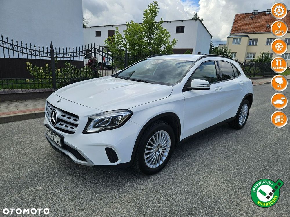 Mercedes-Benz GLA - 1