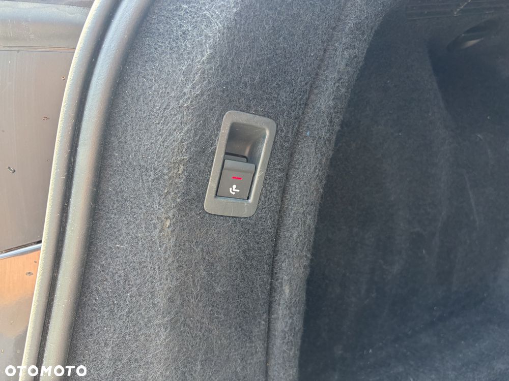 Audi A4 Avant 35 TDI mHEV Advanced S tronic - 8