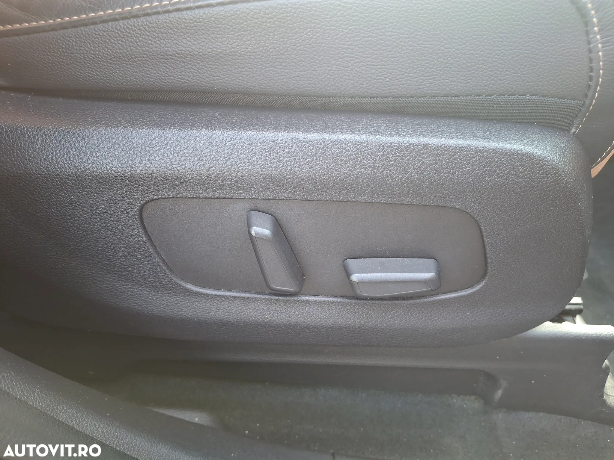 Kia Carnival - 37