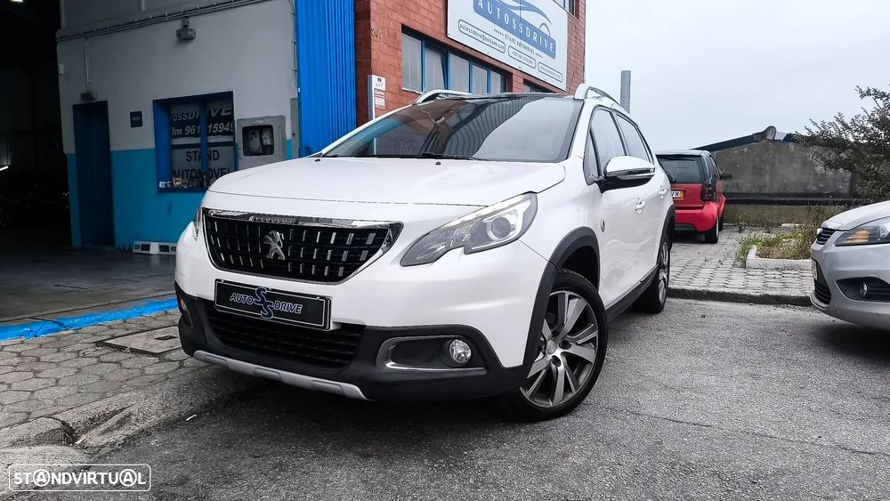 Peugeot 2008 1.2 PureTech Allure - 1