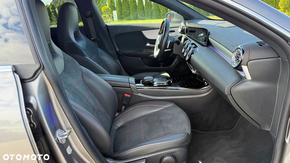Mercedes-Benz CLA 180 7G-DCT Edition AMG Line - 16