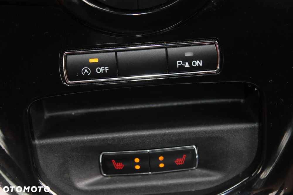Ford Fiesta 1.0 EcoBoost STart-Stop ST-LINE - 25