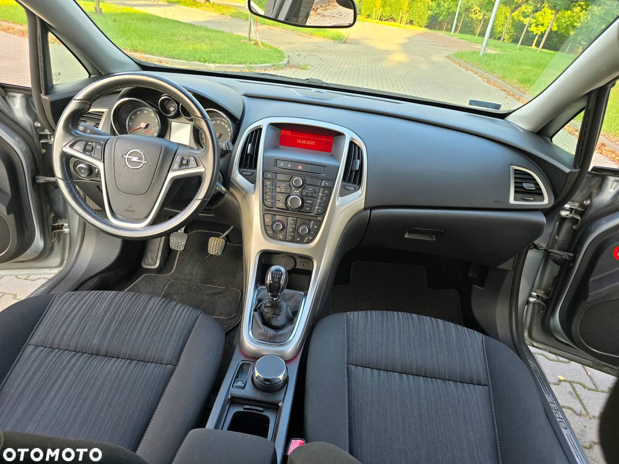 Opel Astra 1.4 EcoFLEX 150 Jahre - 18