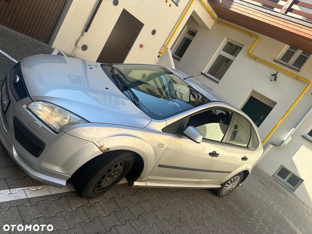 Ford Focus 1.6 Ambiente - 10