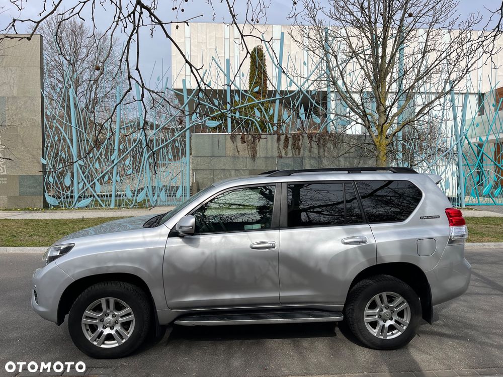 Toyota Land Cruiser LC 3.0 D-4D Sol plus - 6