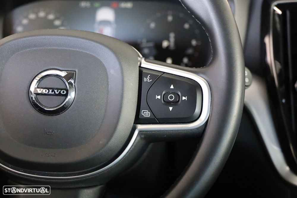 Volvo V60 2.0 B4 Momentum Plus Geartronic - 23