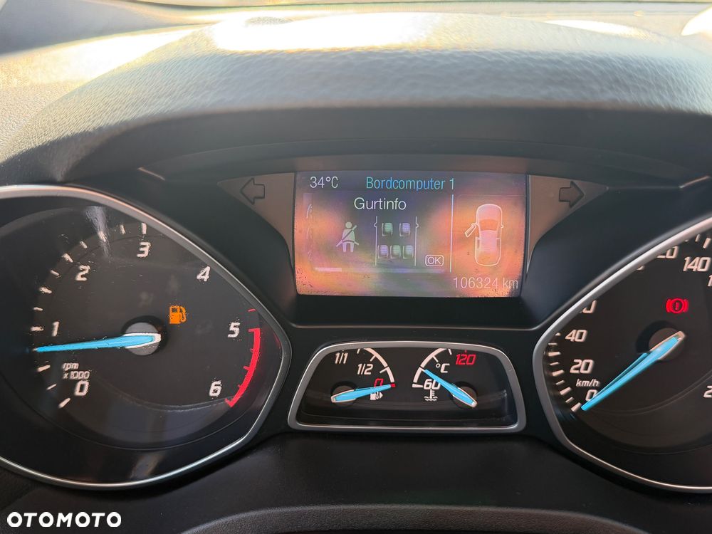 Ford Kuga 2.0 TDCi 2x4 Titanium - 20