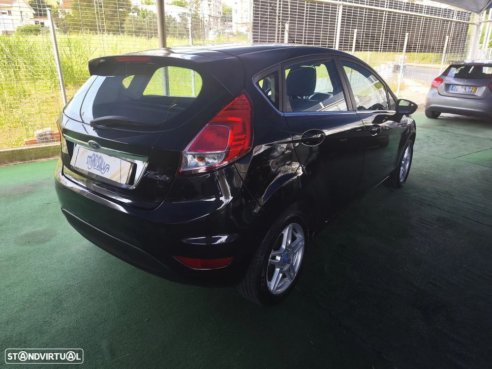 Ford Fiesta 1.5 TDCi Titanium - 4