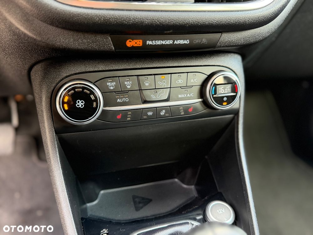 Ford Fiesta 1.0 EcoBoost S&S TITANIUM - 13