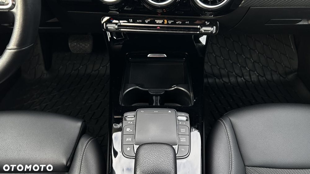 Mercedes-Benz Klasa A 200 Style 7G-DCT - 19