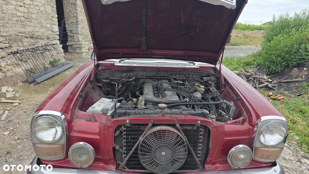 Mercedes-Benz 280 - 15