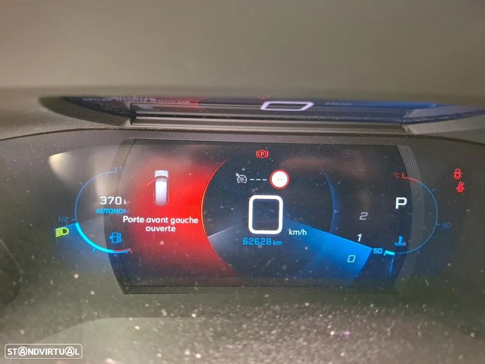 Peugeot 2008 1.2 PureTech Allure EAT8 - 5