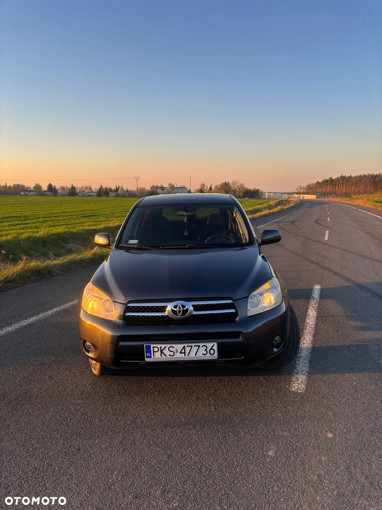 Toyota RAV4 2.2 D-4D Sol - 2
