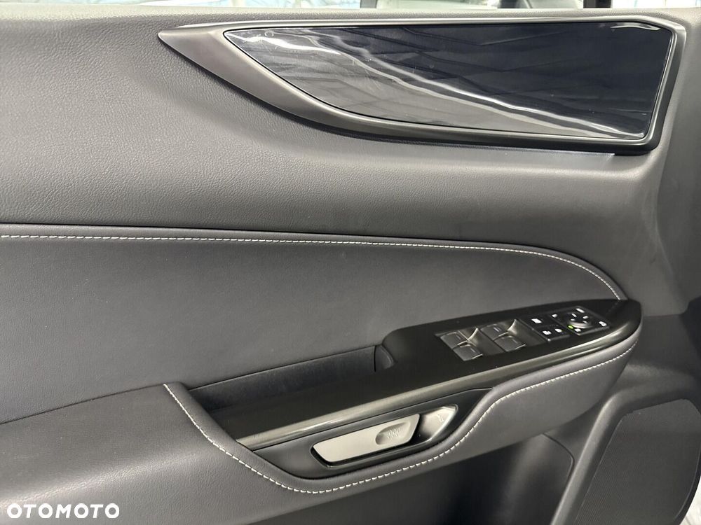 Lexus NX - 15