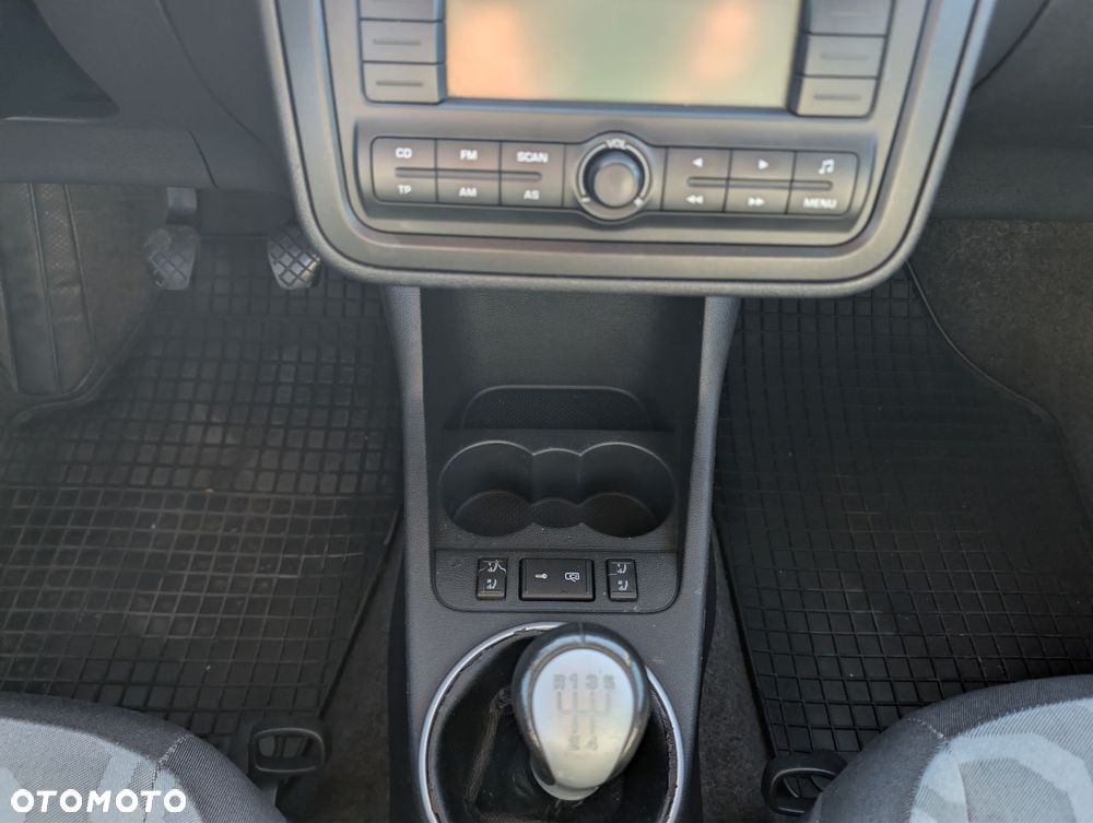Skoda Roomster 1.4 16V Scout PLUS EDITION - 12