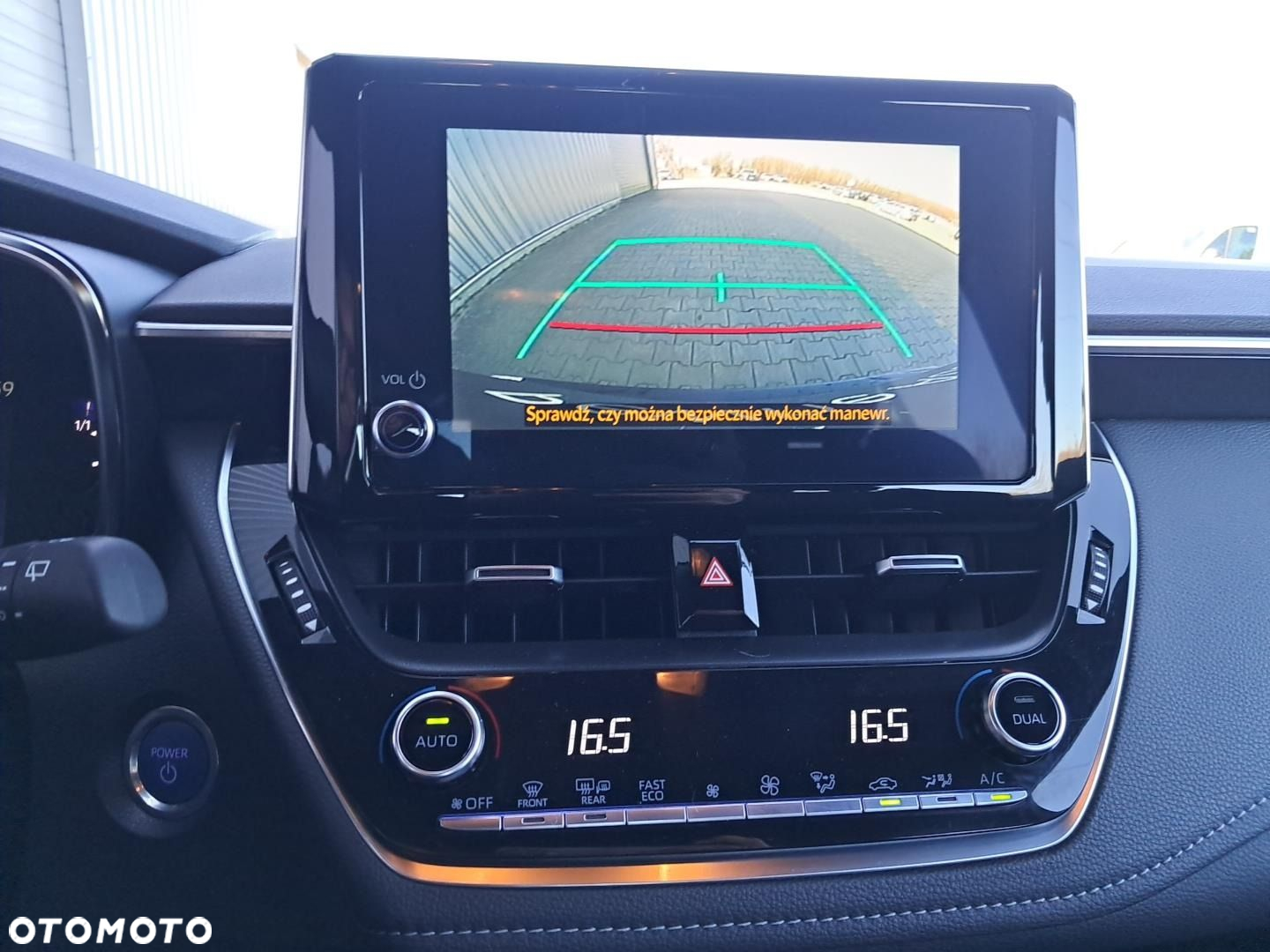 Toyota Corolla - 10
