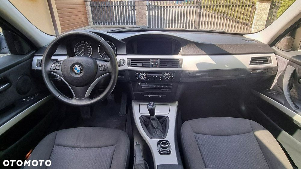 BMW Seria 3 - 12