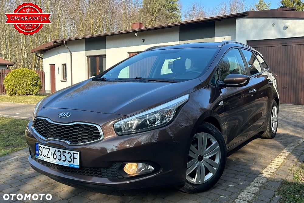 Kia Ceed 1.6 GDI ISG Dream-Team Edition - 14
