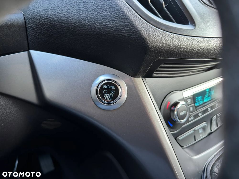 Ford Kuga 1.6 EcoBoost 2x4 Titanium - 21