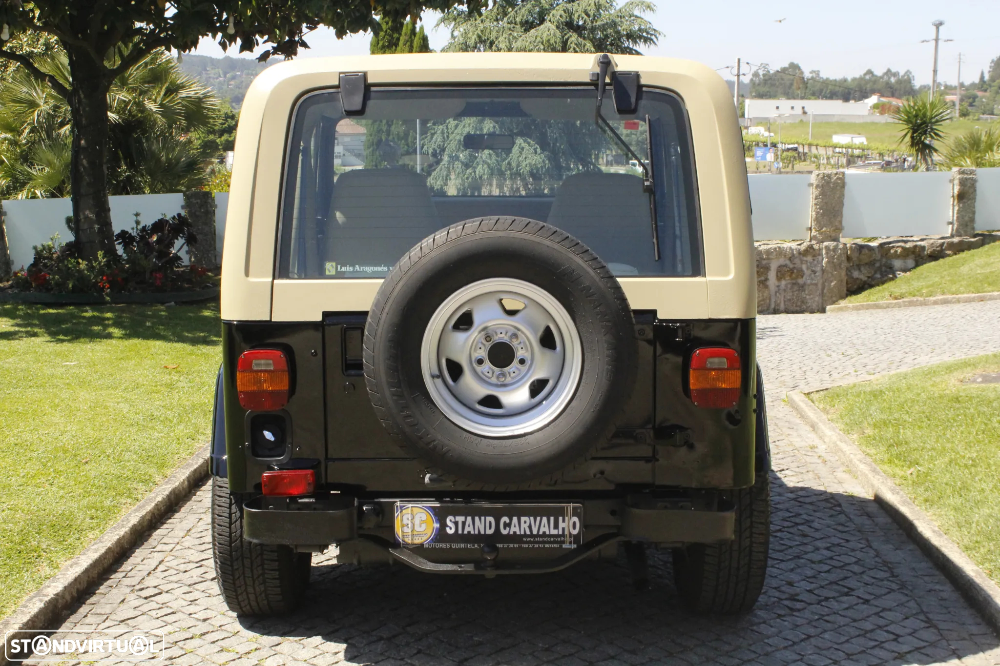 Jeep Wrangler - 8