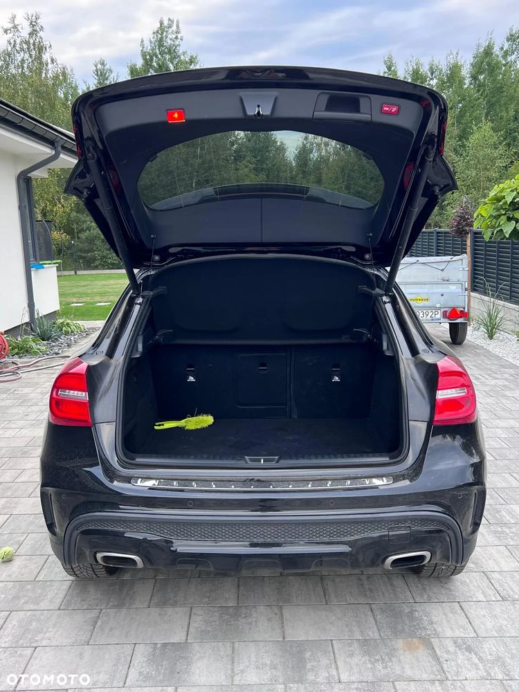 Mercedes-Benz GLA 250 4-Matic AMG Line - 7