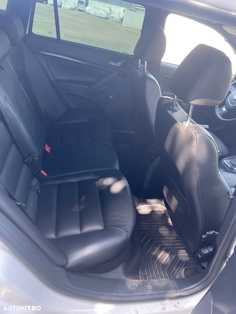 Skoda Octavia 2.0 TSI DSG RS - 12