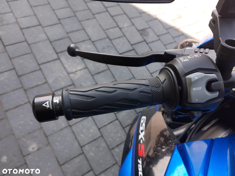 Suzuki GSX - 5