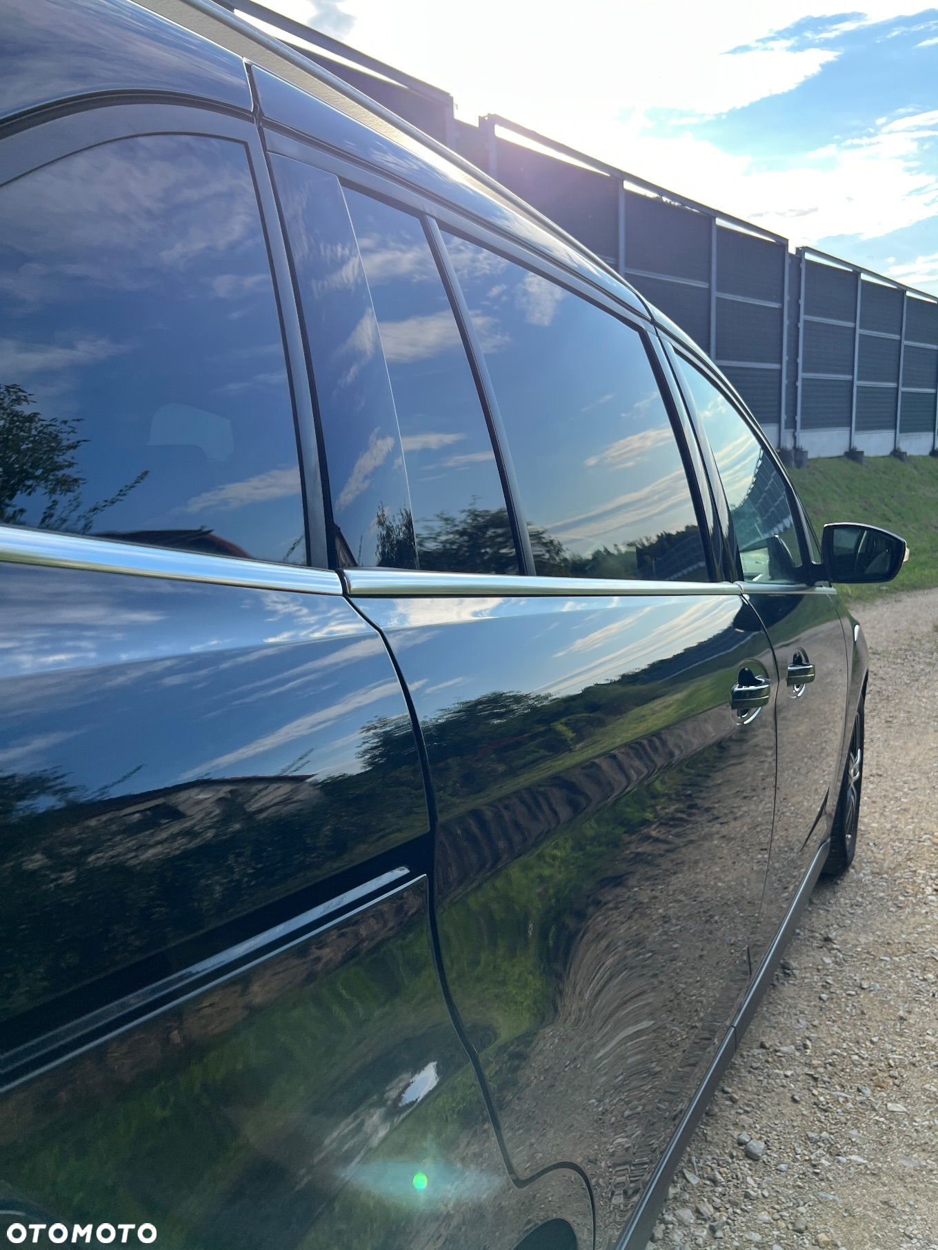 Ford Grand C-MAX 1.6 TDCi Trend - 22