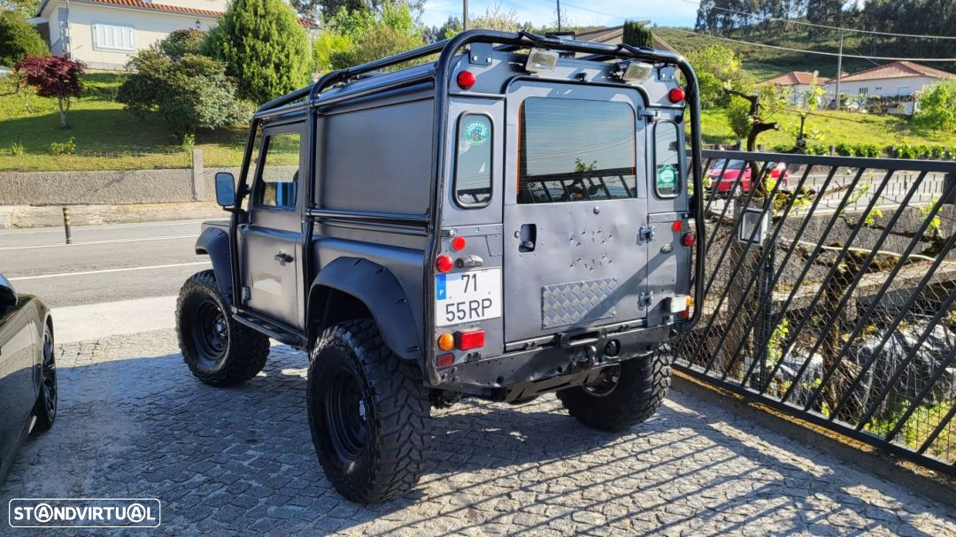 Land Rover Defender 90 2.5 TD5 Metal Top - 11