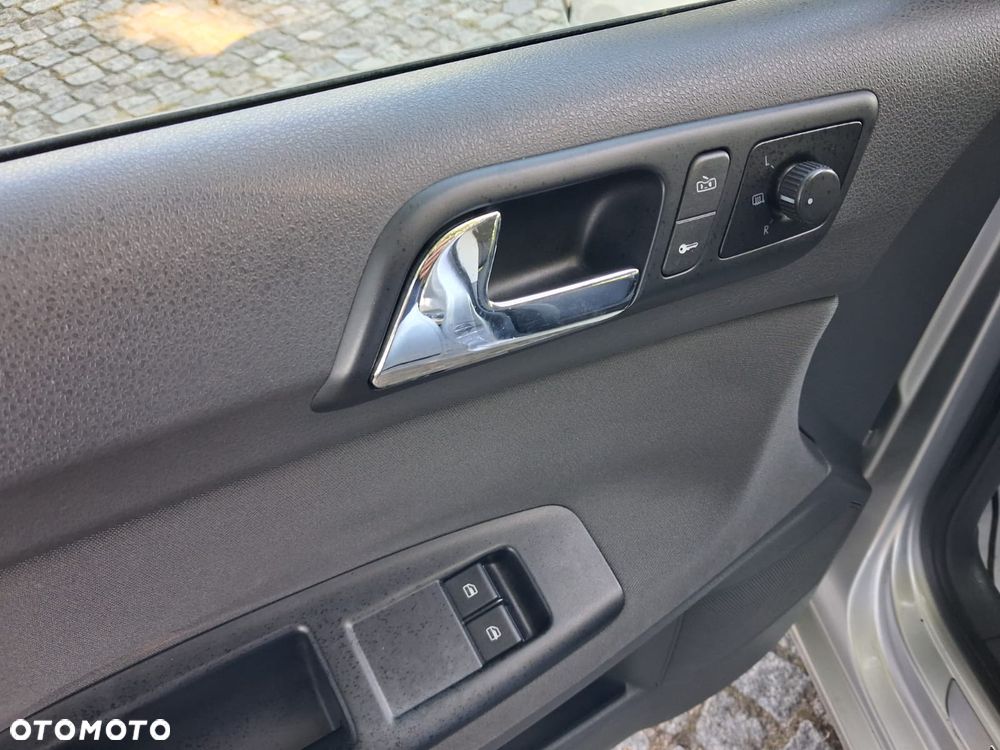 Volkswagen Polo - 12