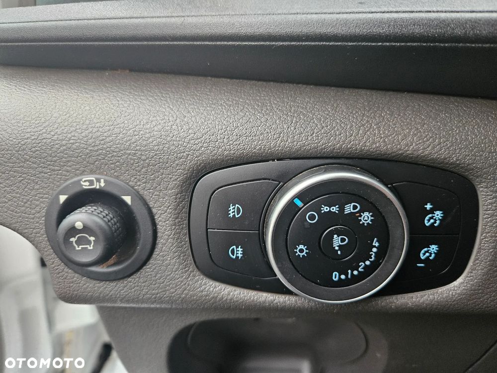 Ford TRANSIT - 26