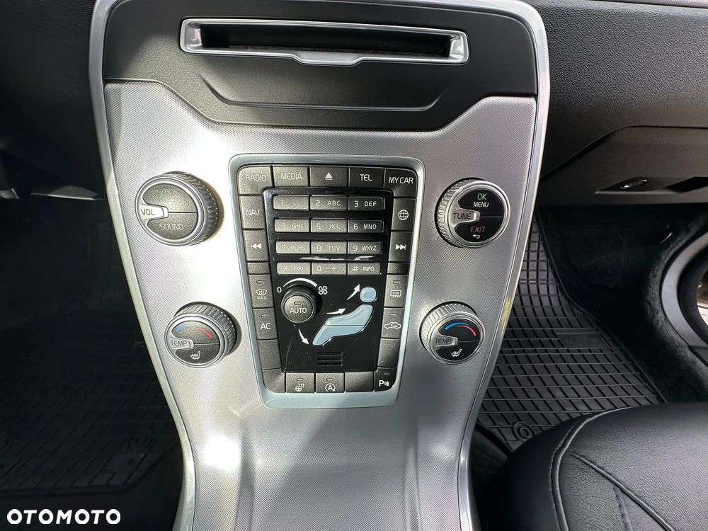 Volvo V70 D4 Drive-E Summum - 18