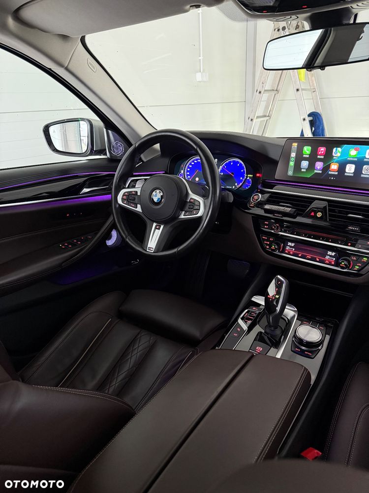 BMW Seria 5 540d xDrive - 13