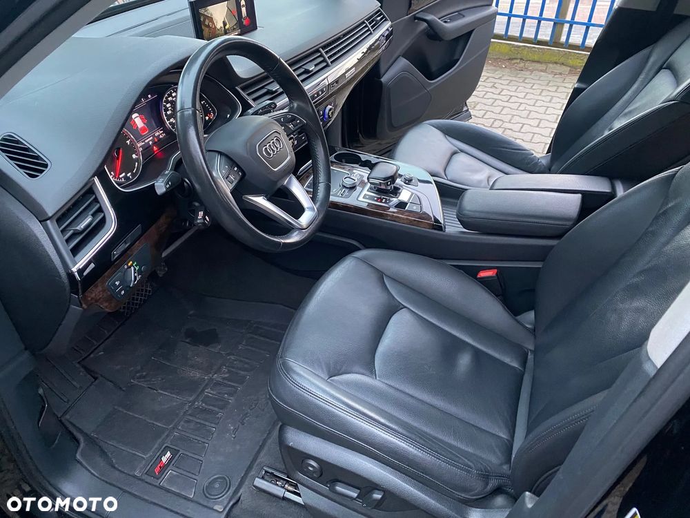 Audi Q7 - 16