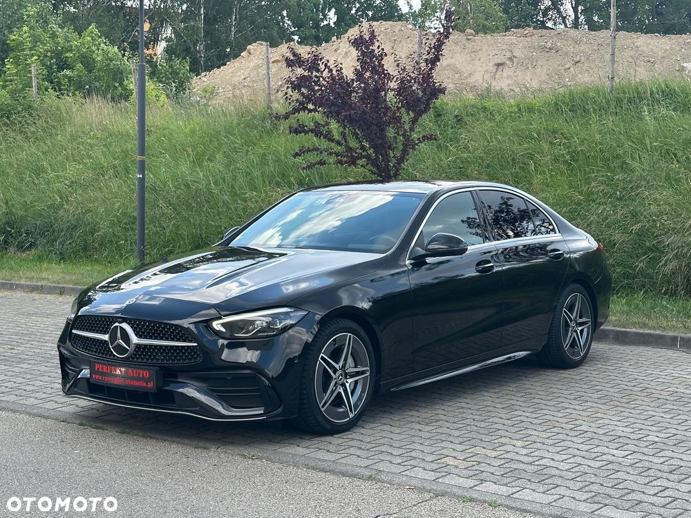 Mercedes-Benz Klasa C 180 9G-TRONIC AMG Line - 3