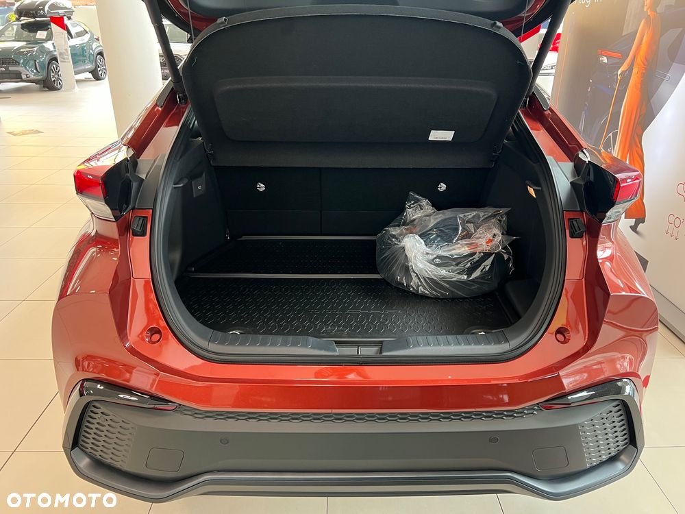 Toyota C-HR - 6