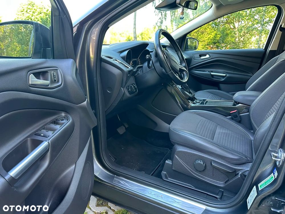 Ford Kuga - 18